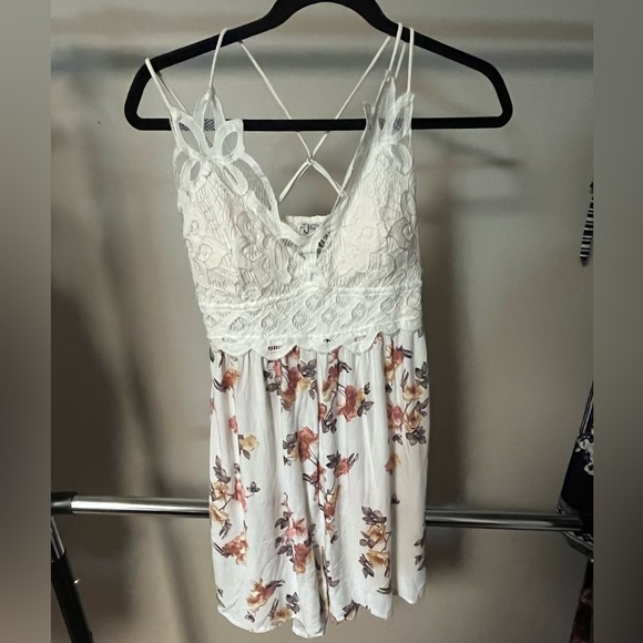 Romper - Picture 2 of 2